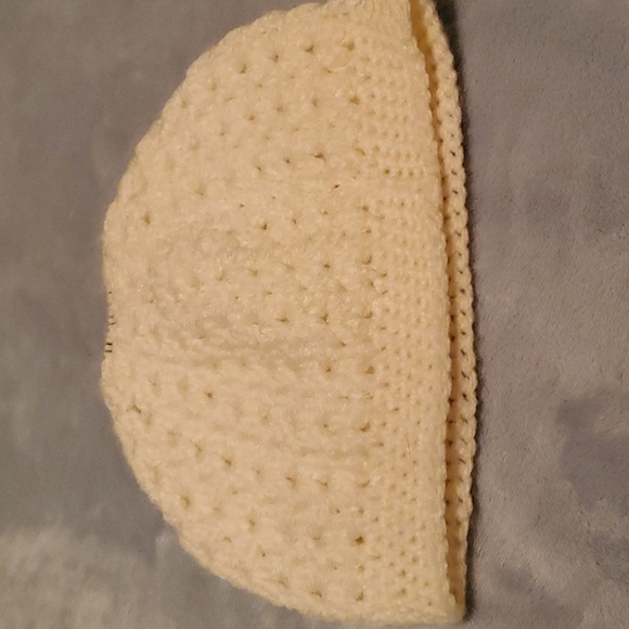 Hat with Ponytail hole - Picture 1 of 3